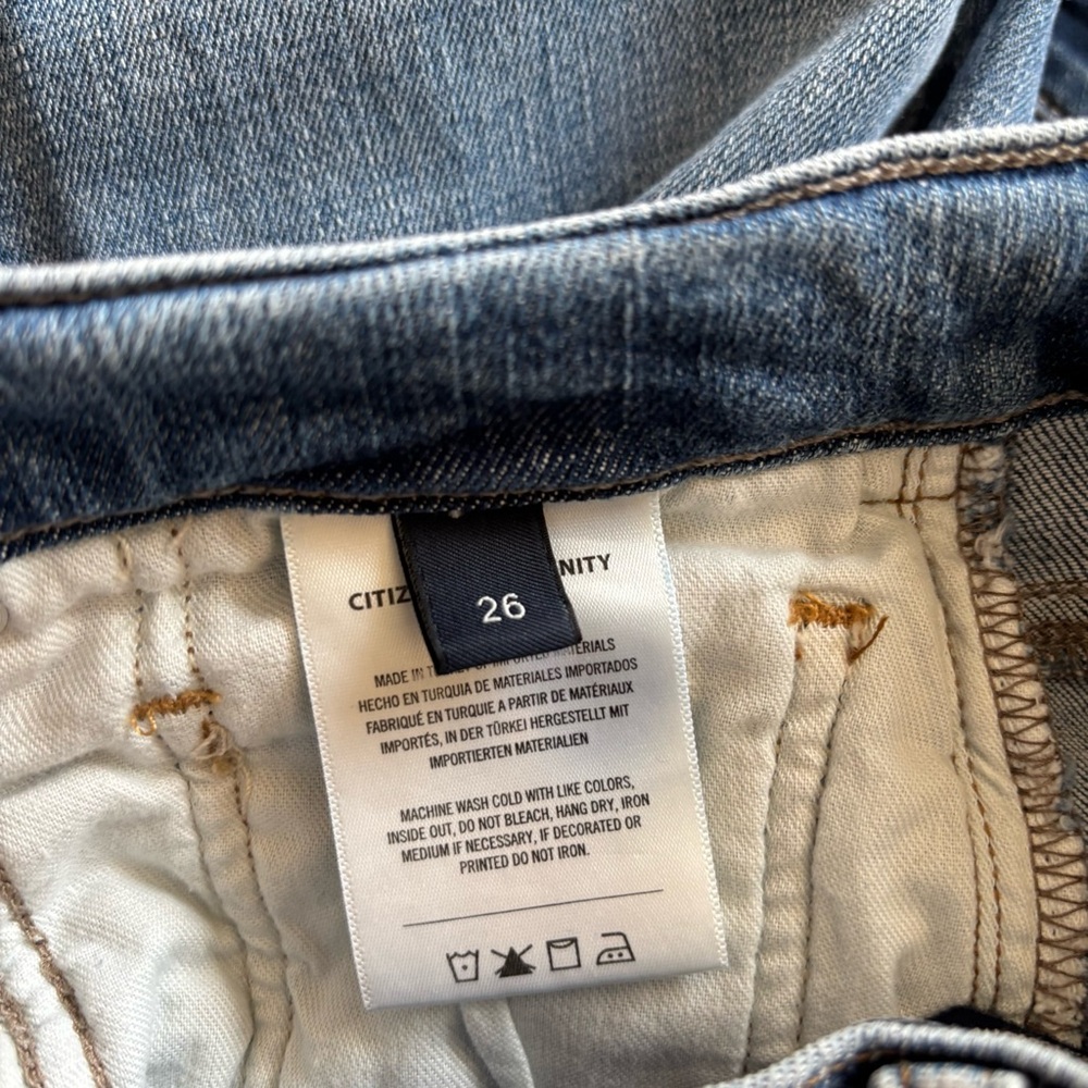 Citizens of Humanity Isola Flare Jeans - Picture 8 of 8